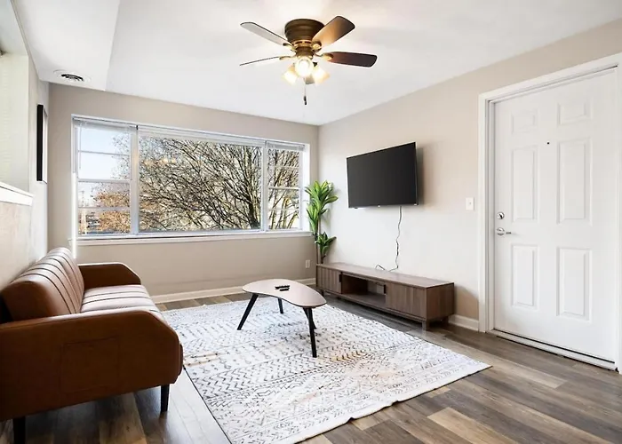 Urban 1bd Moments Away From Dt Apartamento *